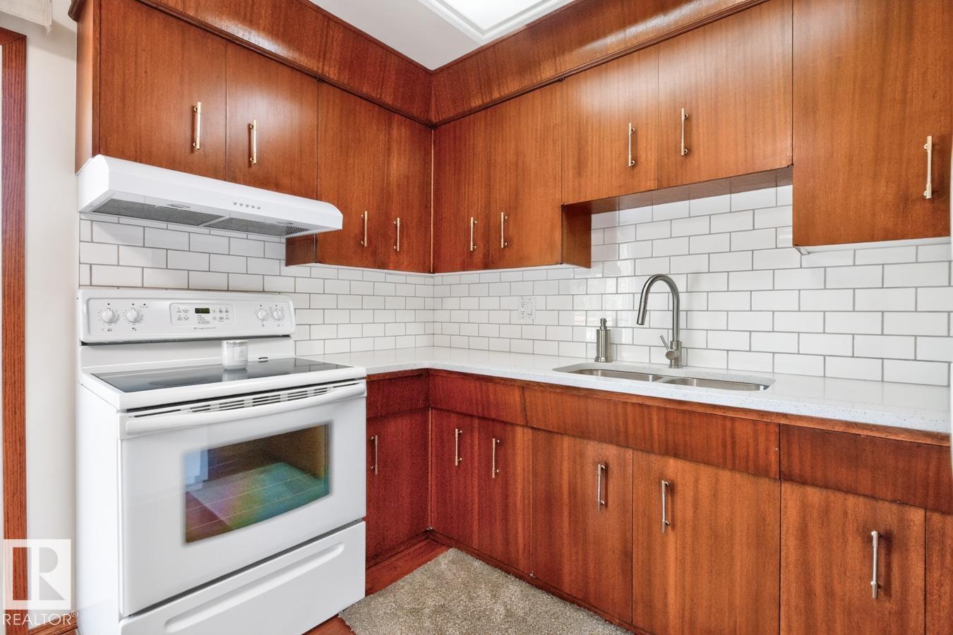 11820 132 AV NW - 15