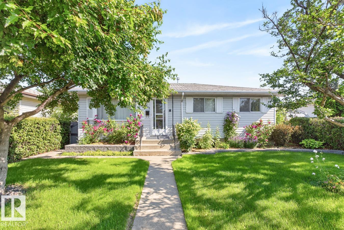 11820 132 AV NW - 1