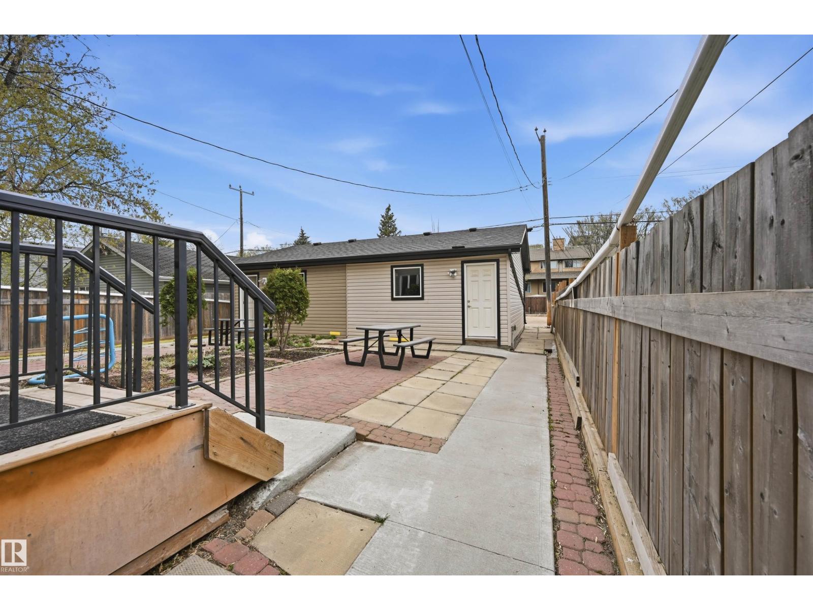 11146 78 AV NW - 64