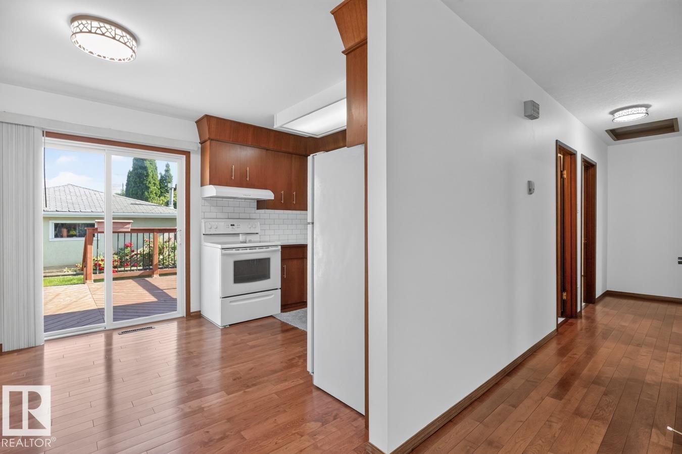 11820 132 AV NW - 10