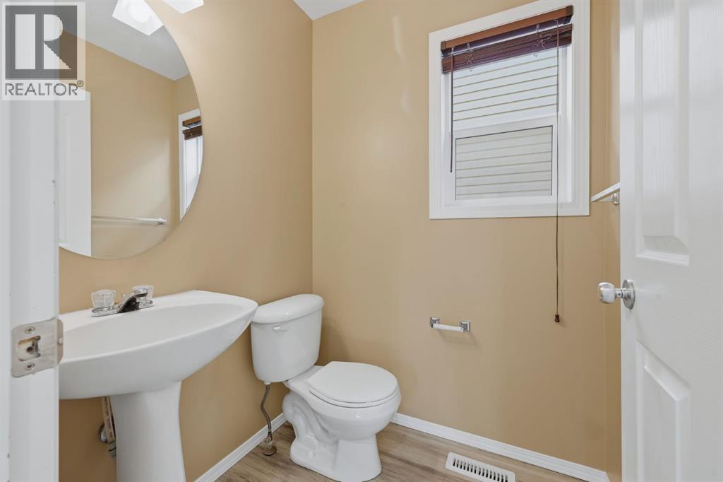 4 Everglen Grove SW - 14