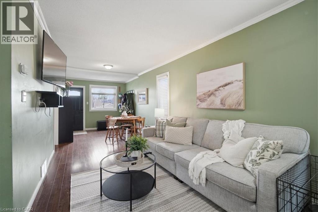 22 DELENA Avenue N - 6