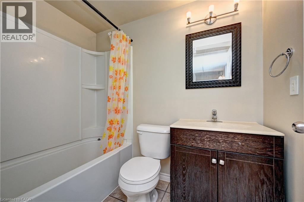 760 PARIS Boulevard - Image 40