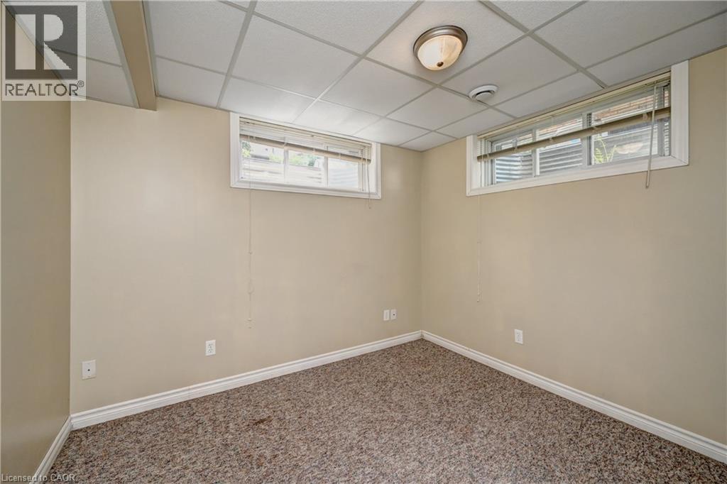 760 PARIS Boulevard - Image 46