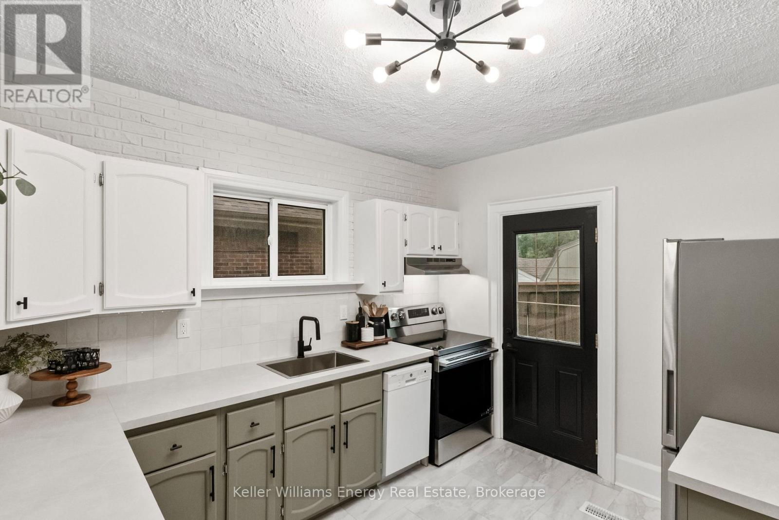 55 ARLINGTON AVENUE - 12