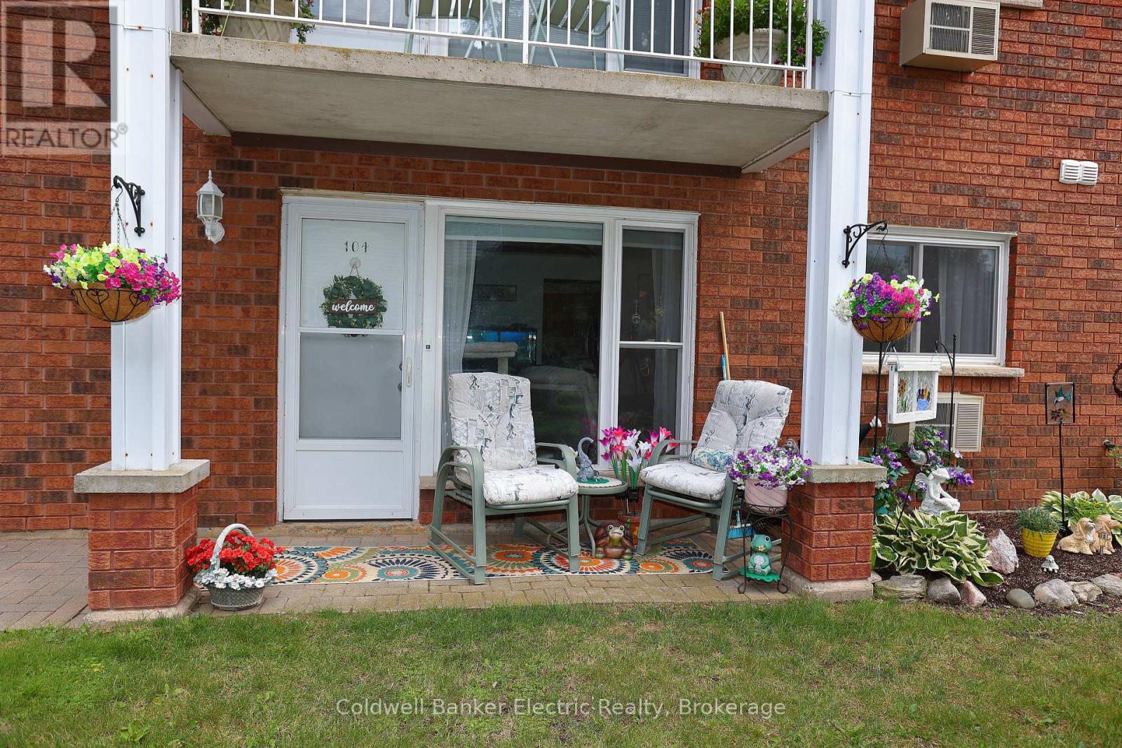 #104 2418 MOUNTLAND DRIVE - 24