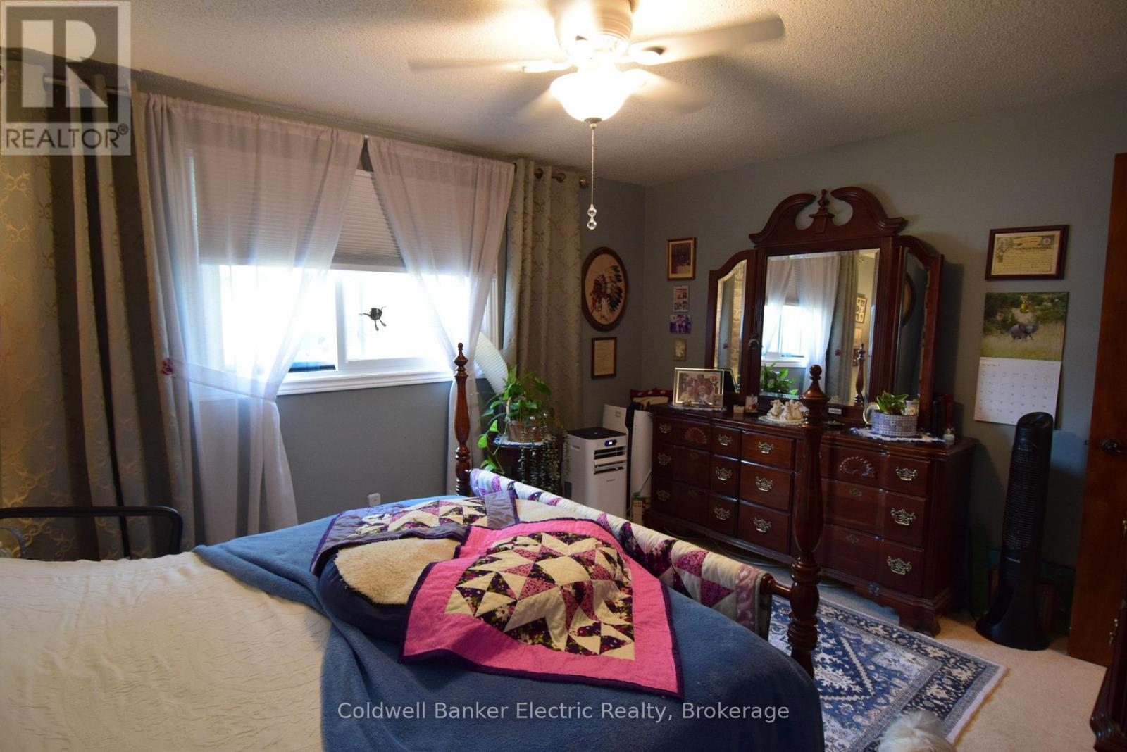 #104 2418 MOUNTLAND DRIVE - 27