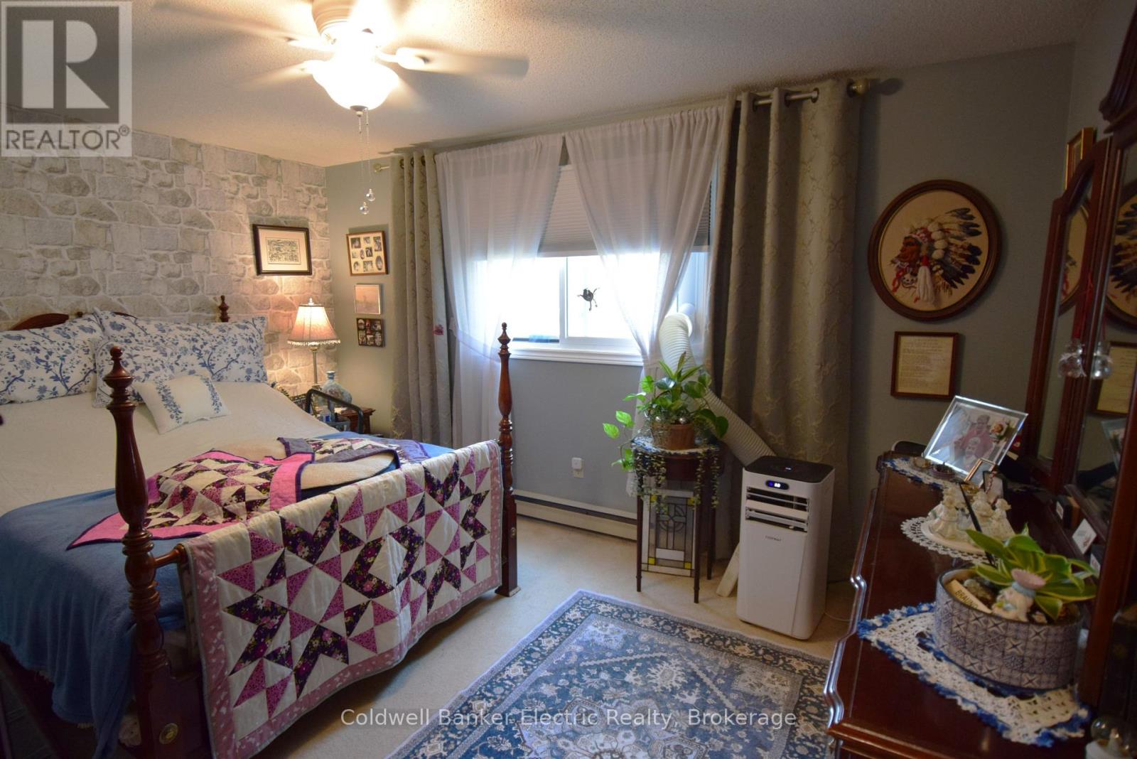 #104 2418 MOUNTLAND DRIVE - 28