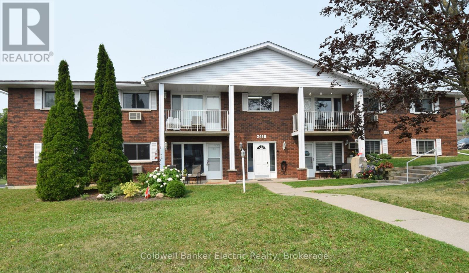 #104 2418 MOUNTLAND DRIVE - 34