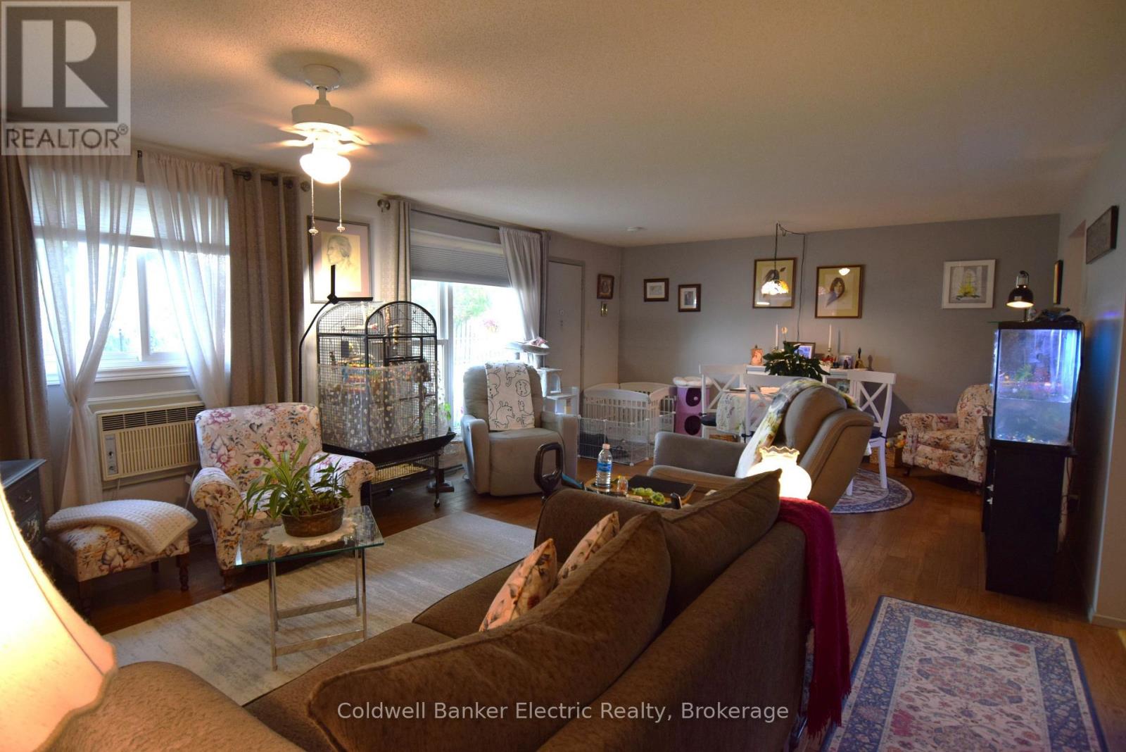 #104 2418 MOUNTLAND DRIVE - 4