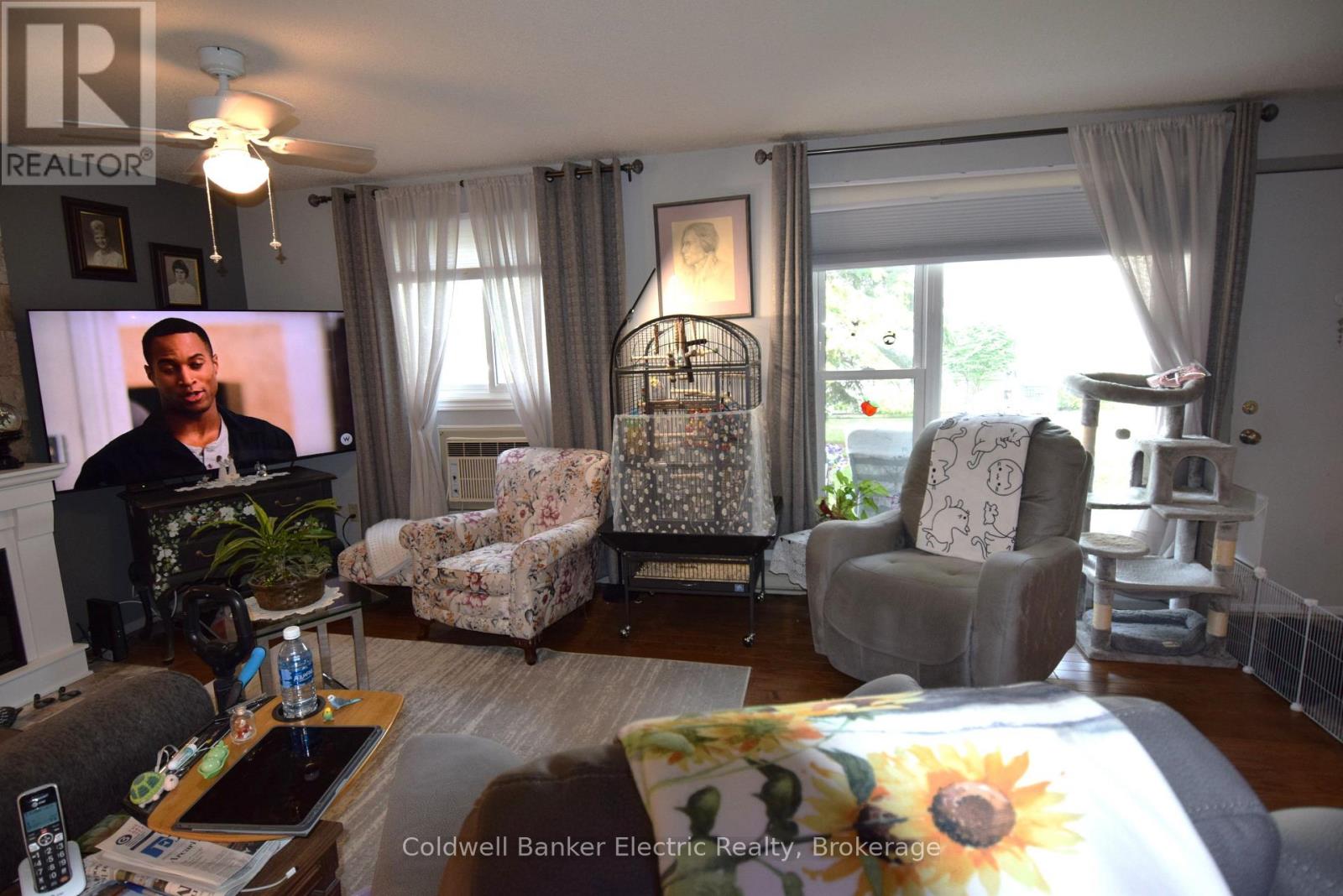 #104 2418 MOUNTLAND DRIVE - 6