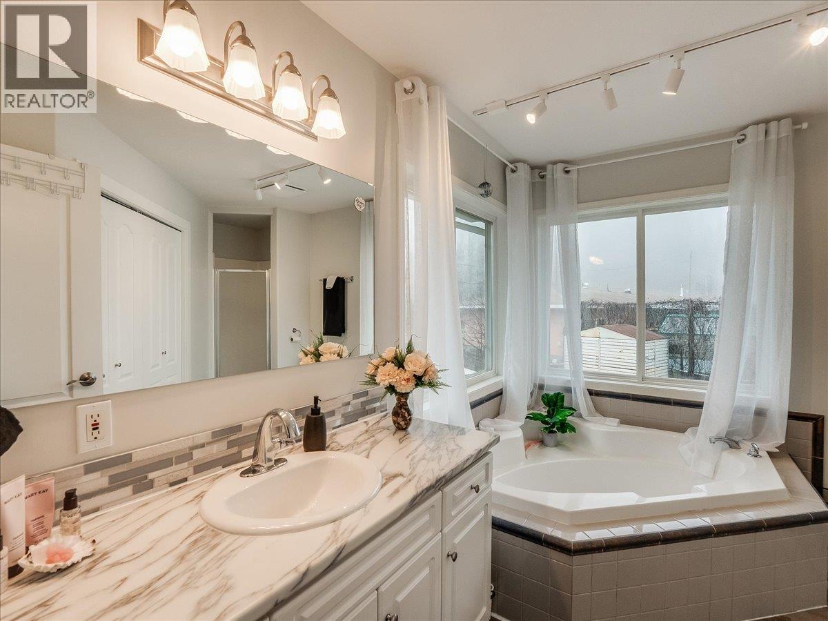 601 12TH Avenue - 32