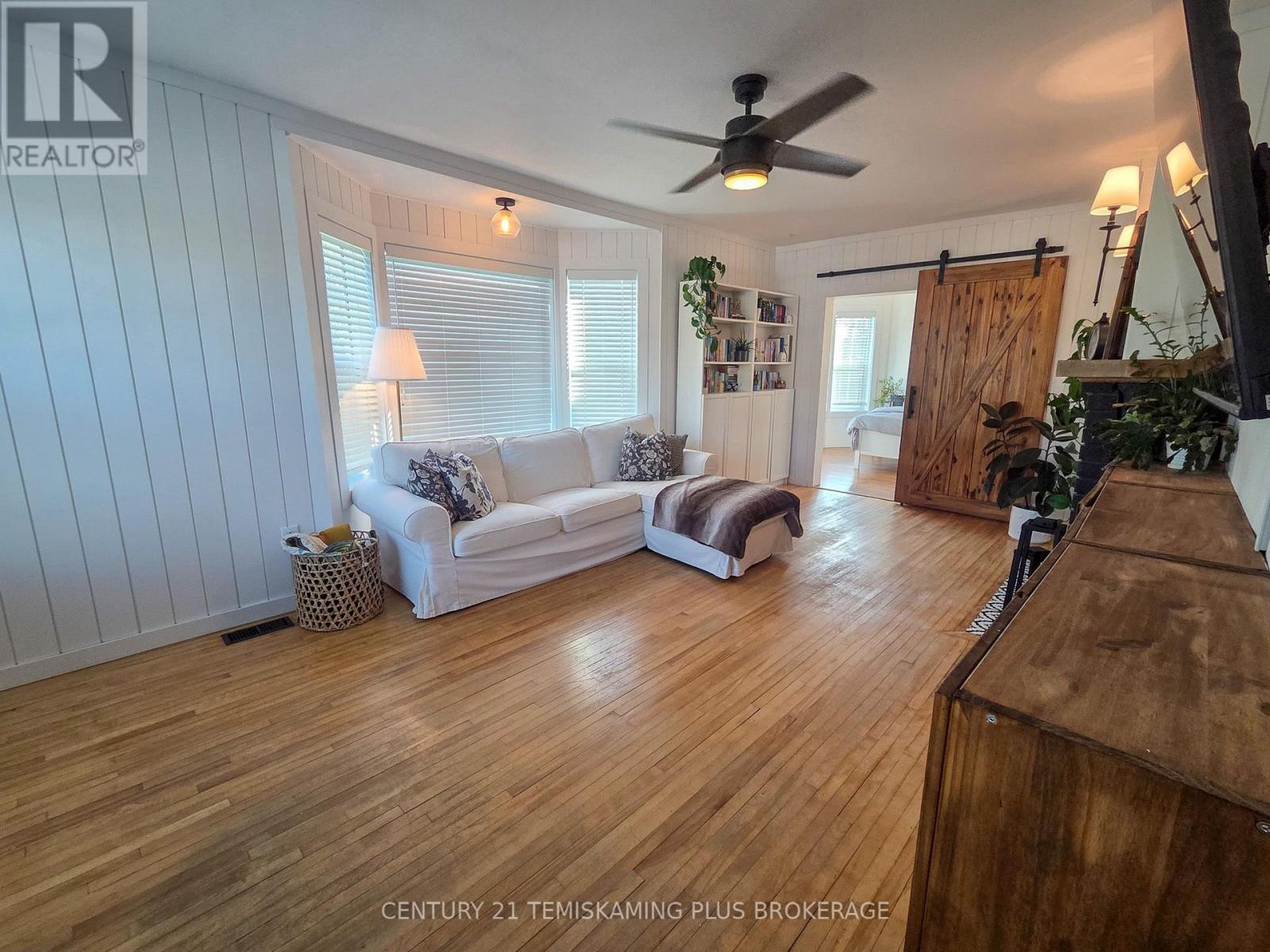 77 THIRD STREET - 11