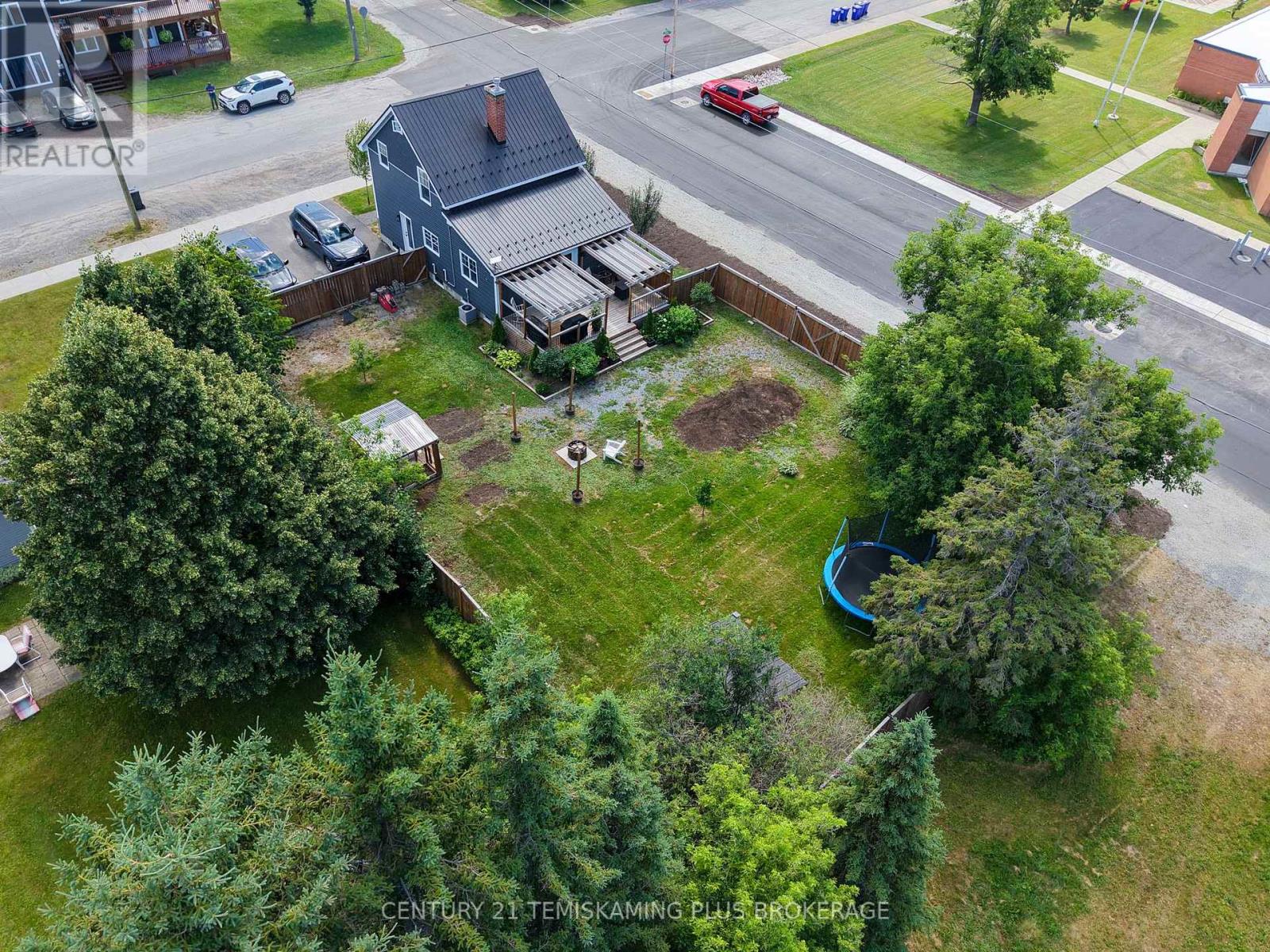 77 THIRD STREET - 32