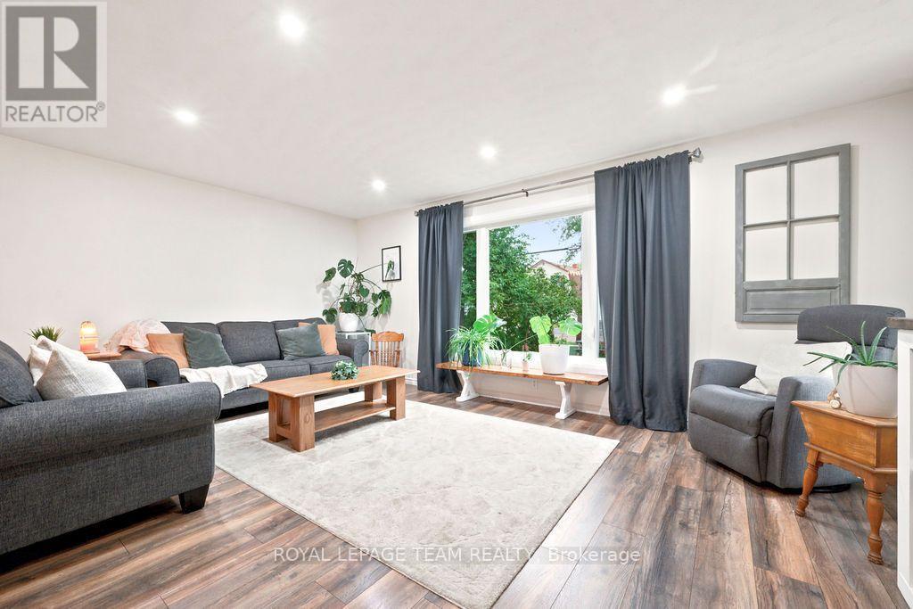 438 RAGLAN STREET N - 7