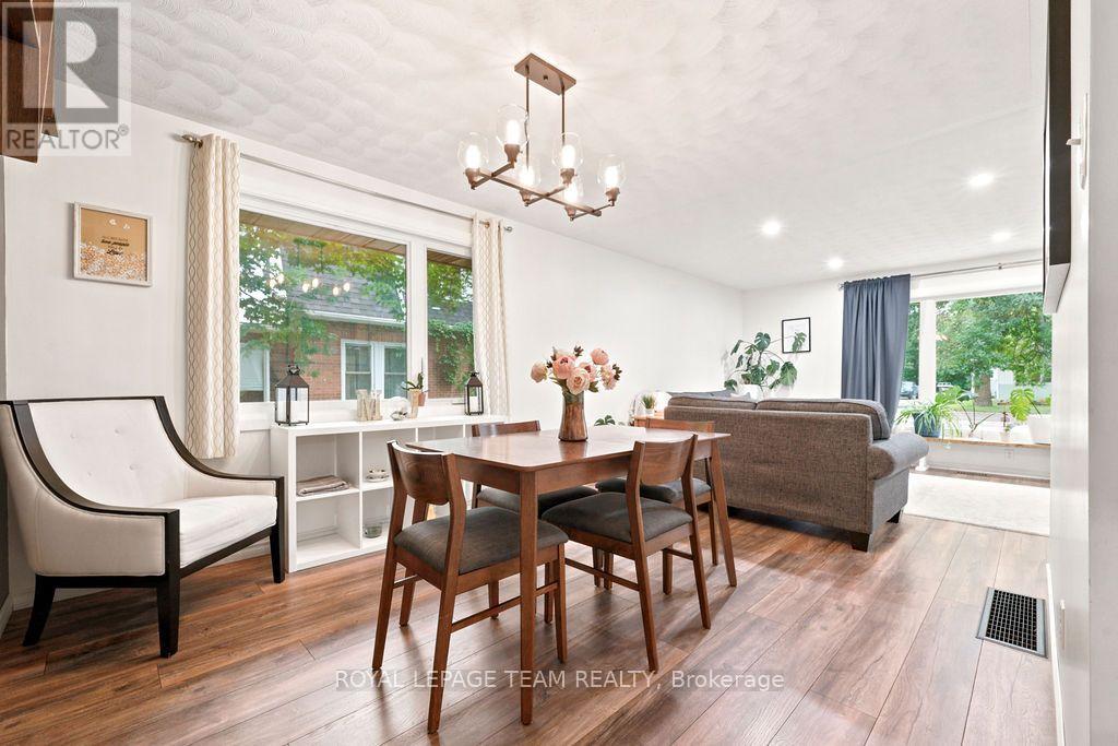 438 RAGLAN STREET N - 9