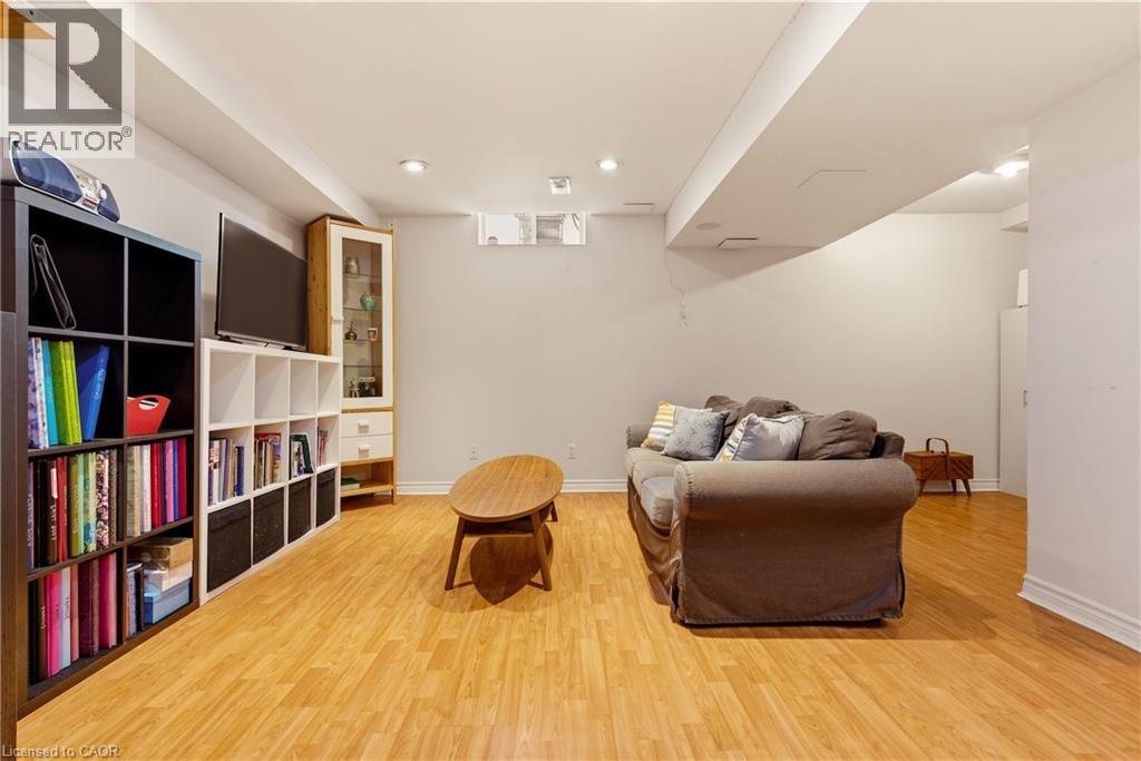 #8 2110 HEADON Road - 33