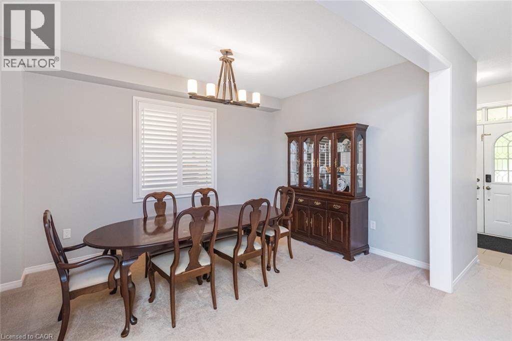 31 LARRY Crescent - 12