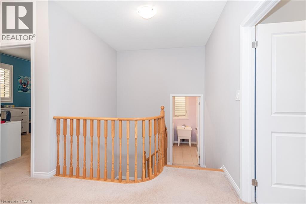 31 LARRY Crescent - 24
