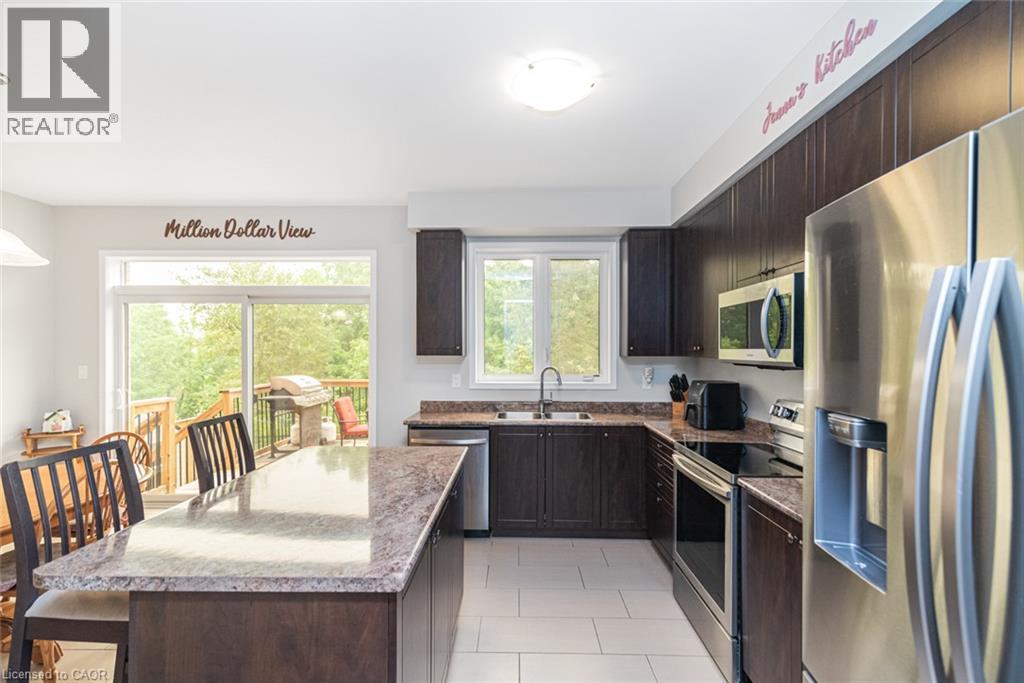 31 LARRY Crescent - 17