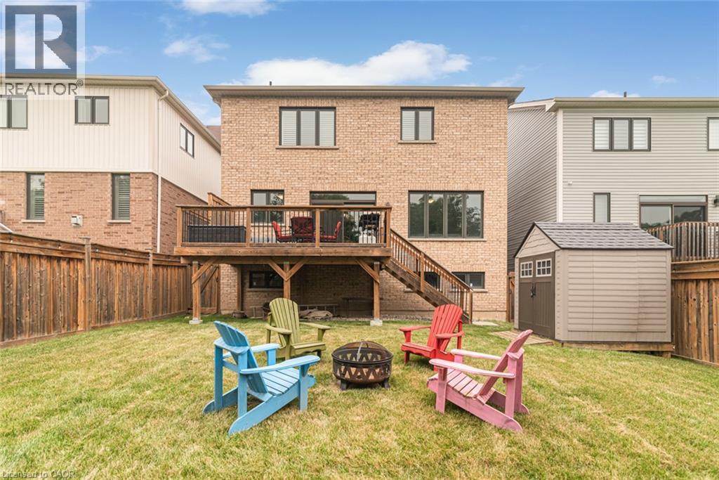 31 LARRY Crescent - 44