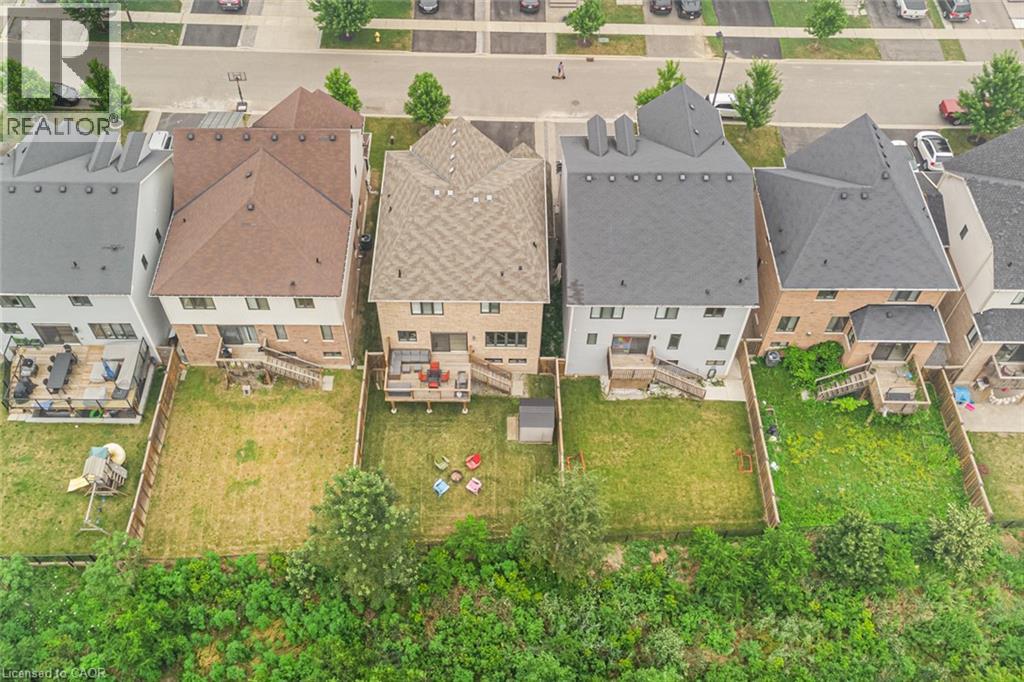 31 LARRY Crescent - 48