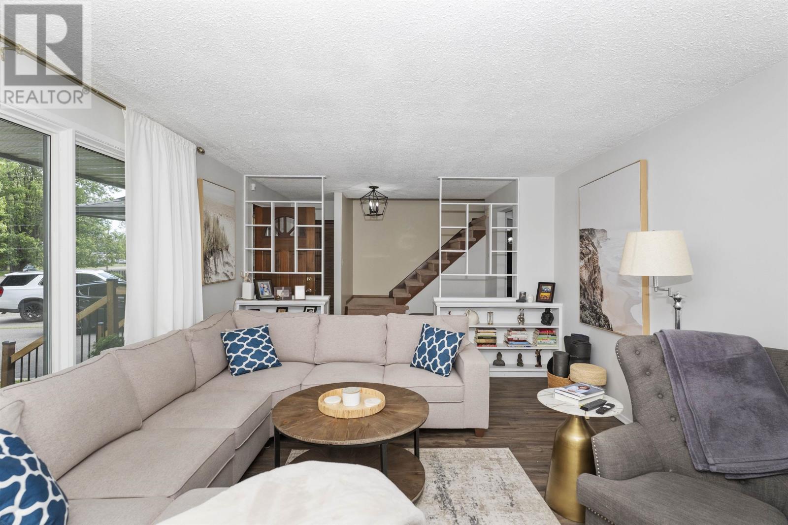 386 Lambton PL - 19