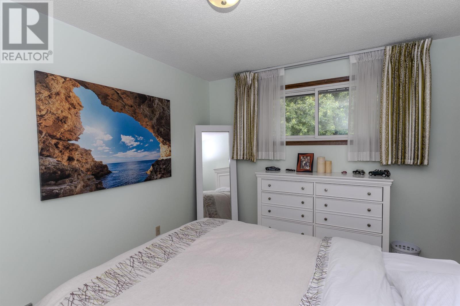 386 Lambton PL - 22