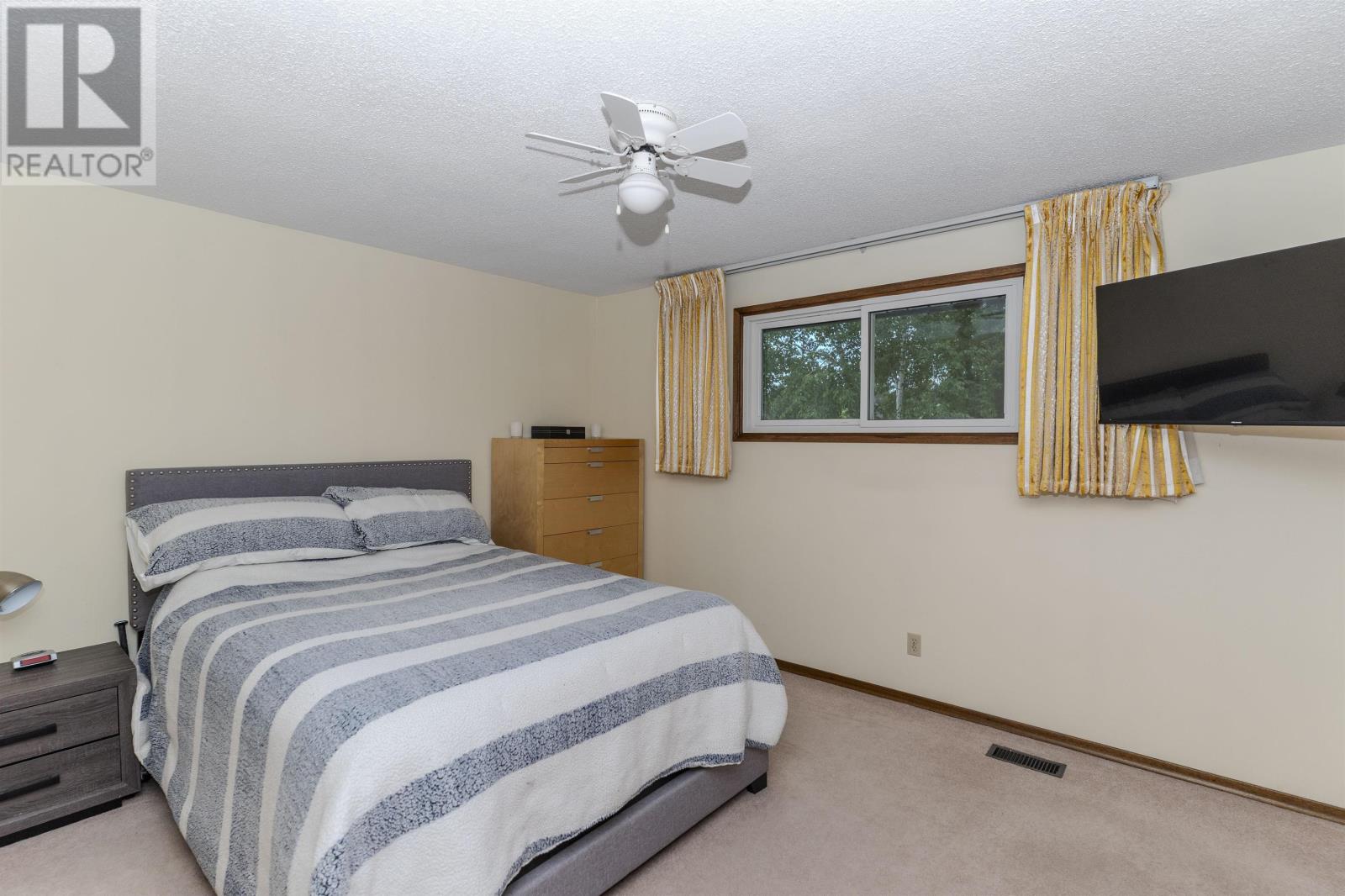 386 Lambton PL - 27