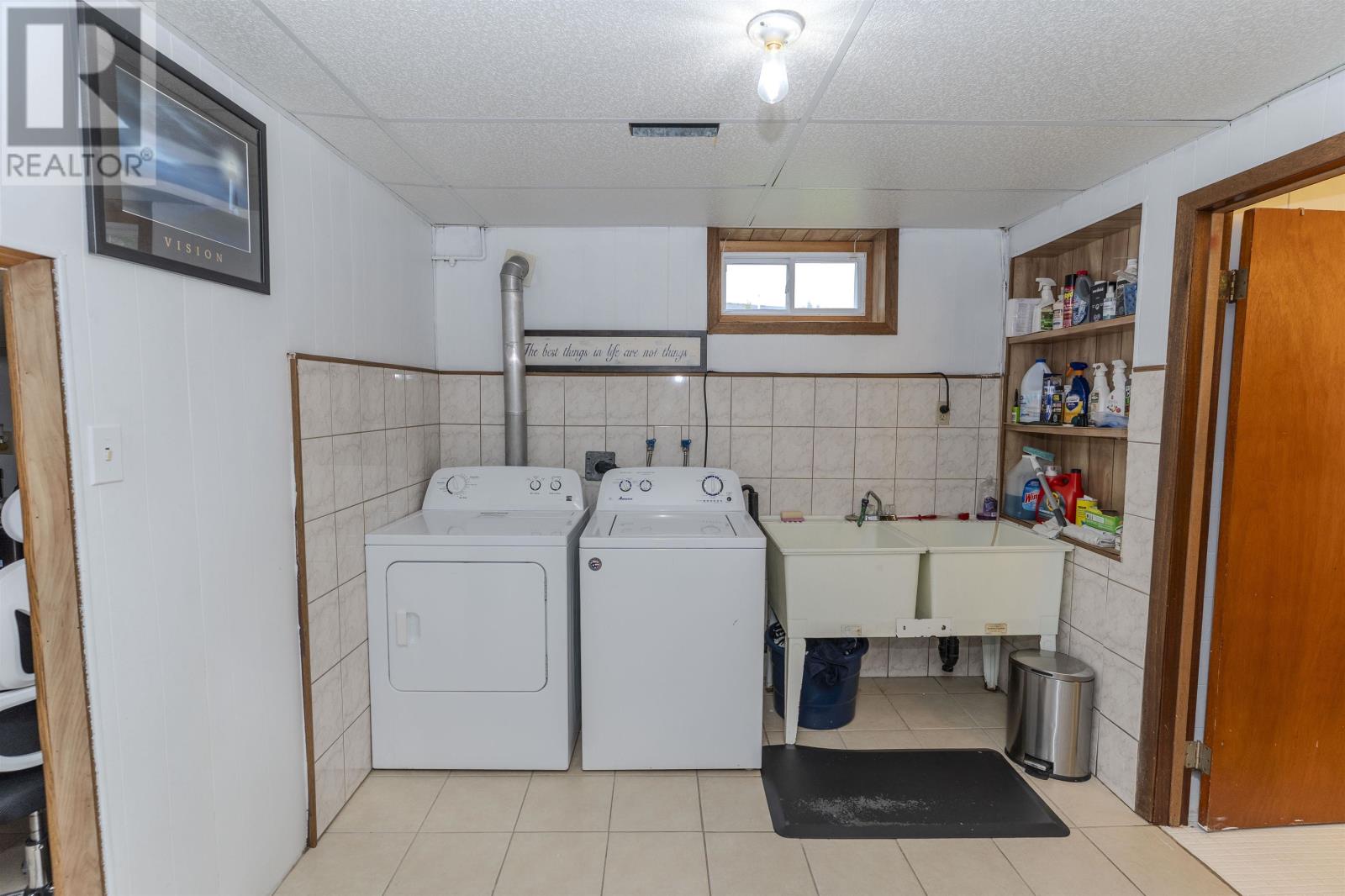 386 Lambton PL - 35