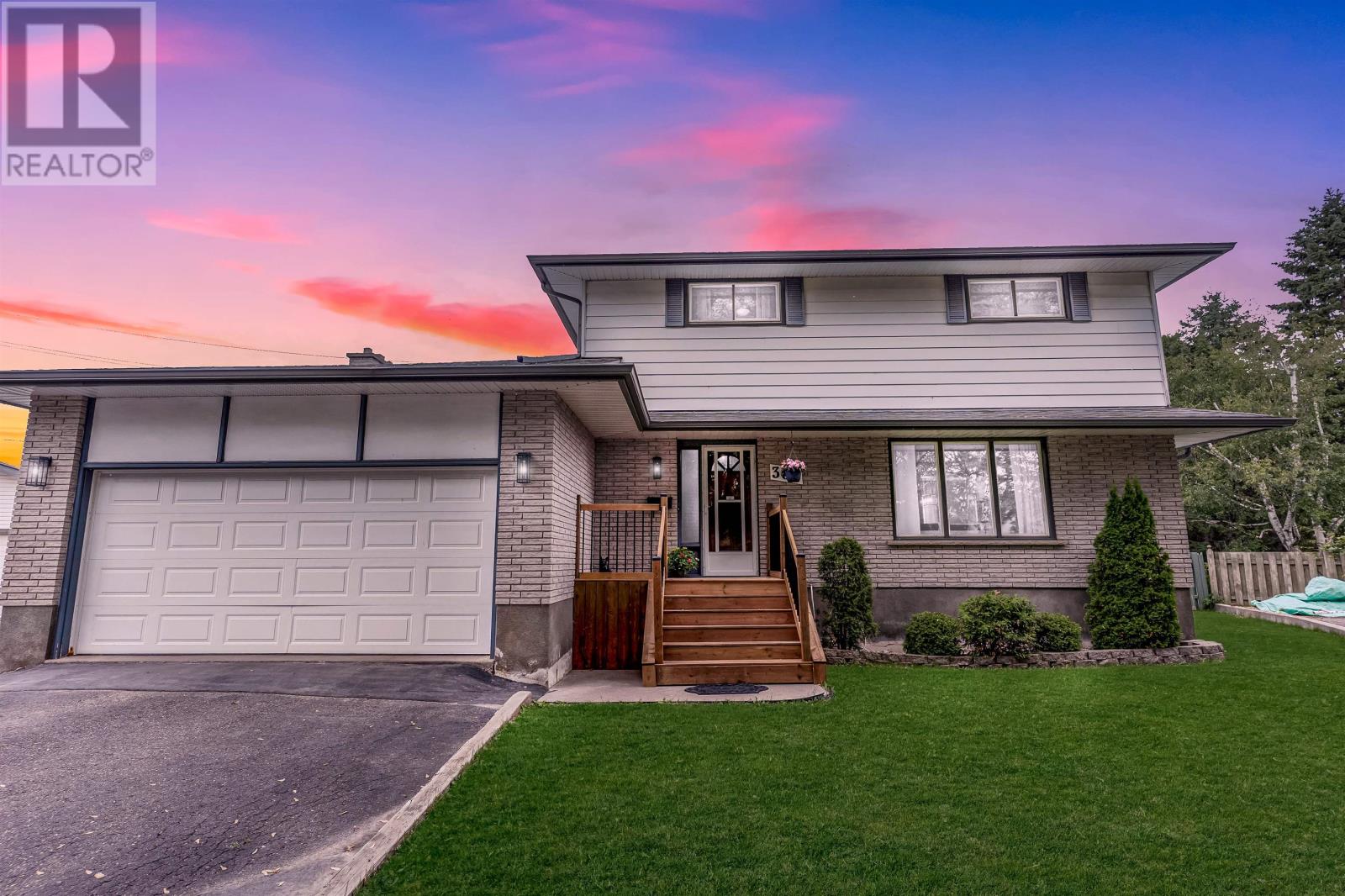 386 Lambton PL - 39