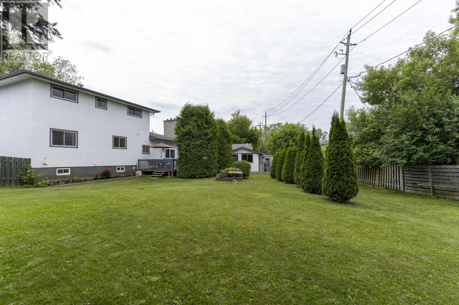 386 Lambton PL - 43