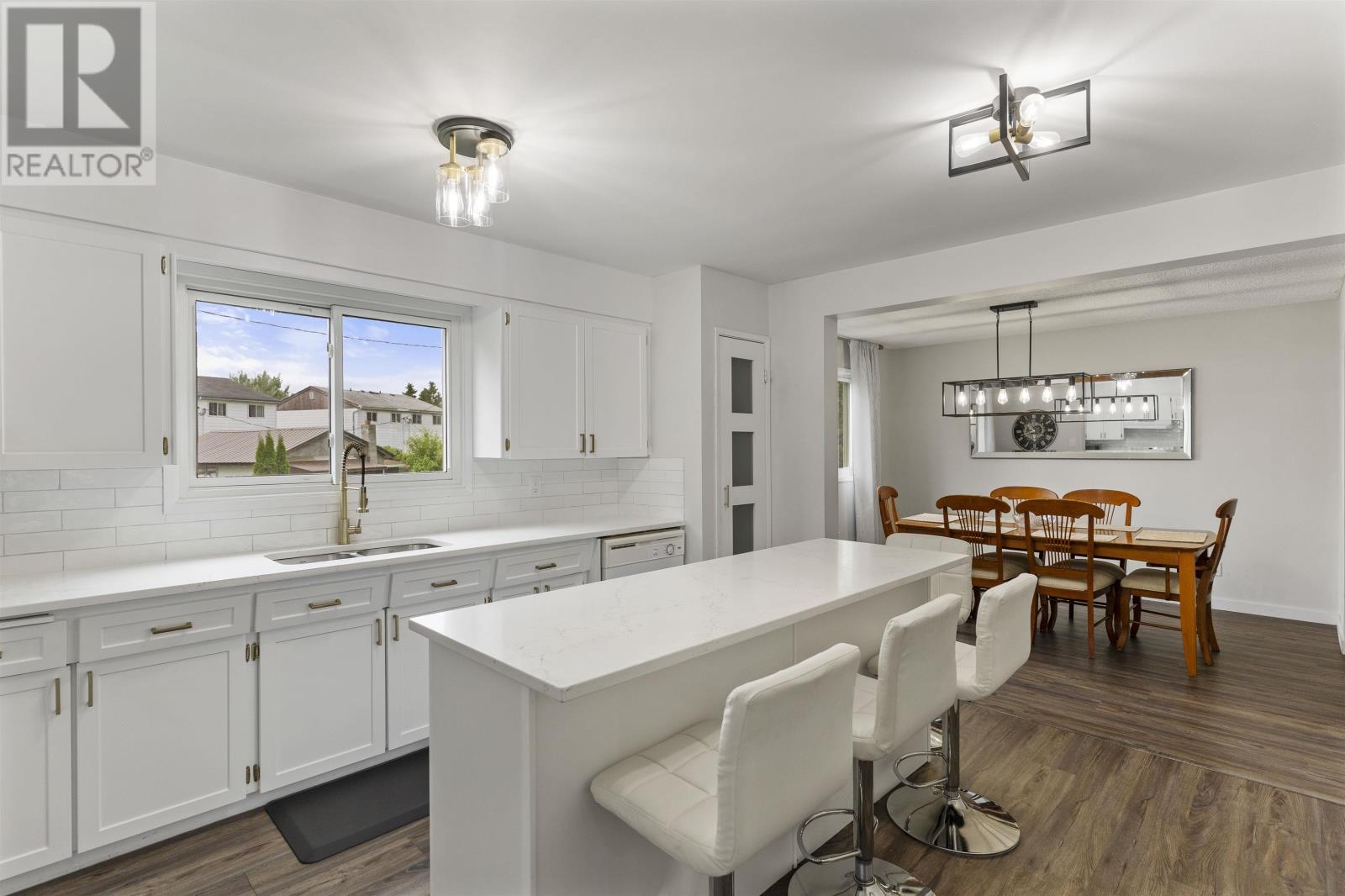 386 Lambton PL - 9