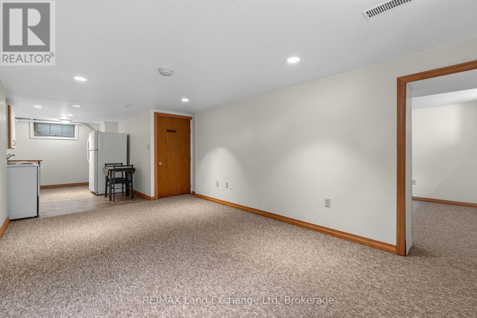 161 CATHERINE STREET - 18