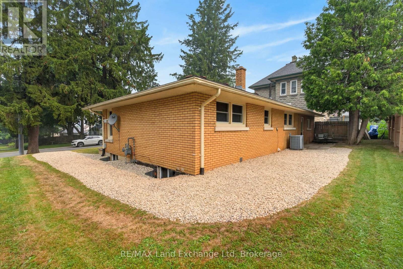 161 CATHERINE STREET - 28