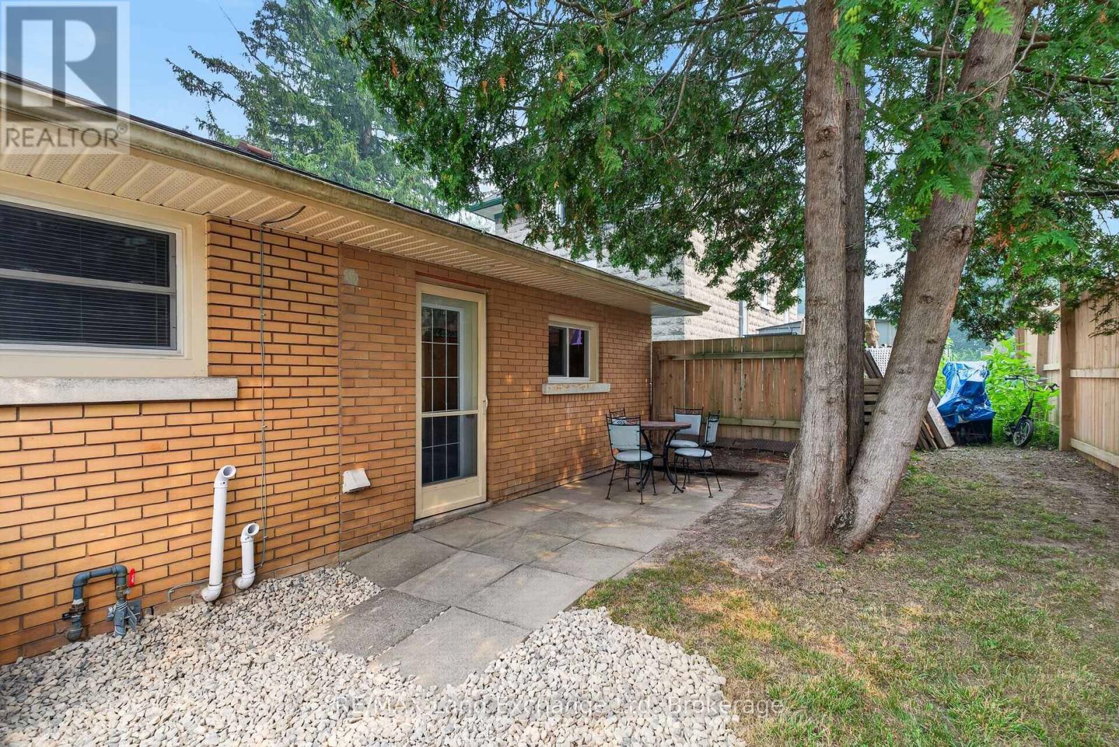 161 CATHERINE STREET - 29