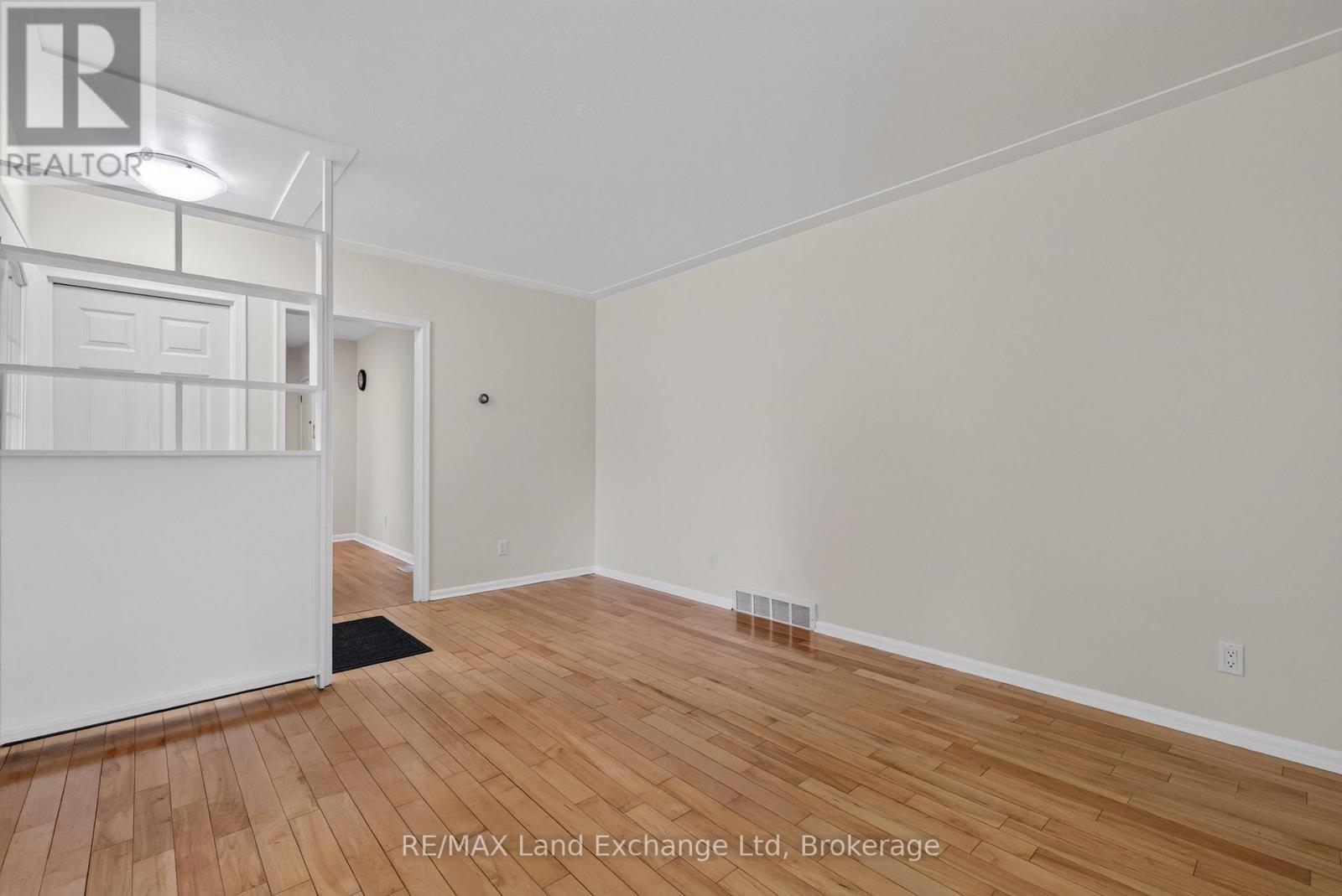 161 CATHERINE STREET - 7