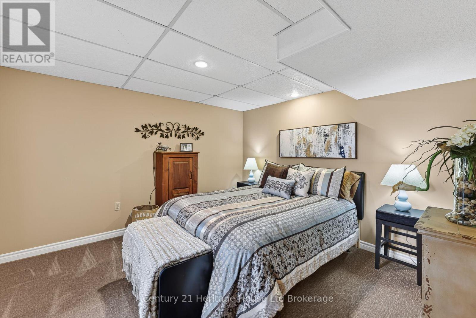 803 GLADSTONE DRIVE - Image 29
