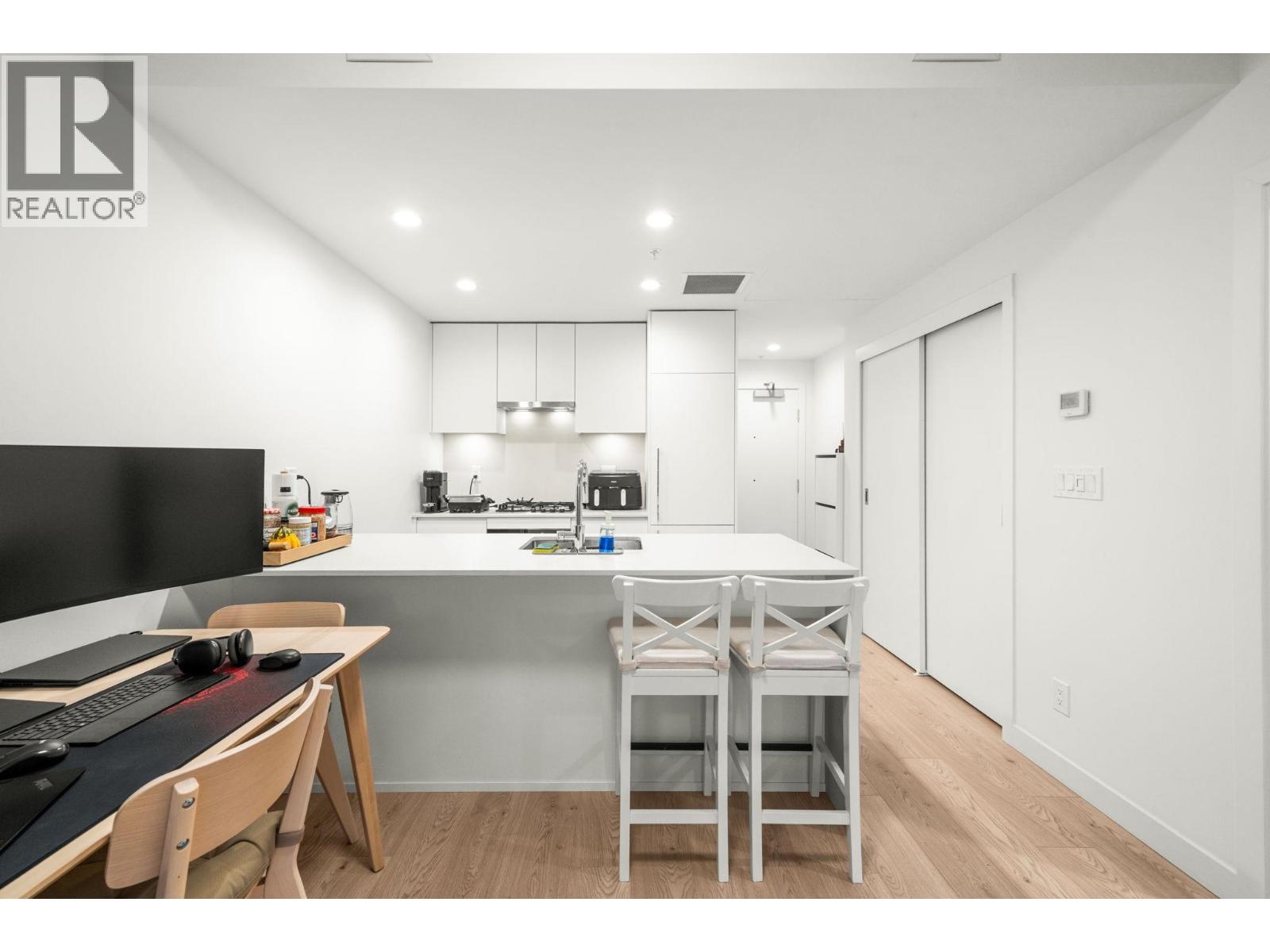 1 Bed, 1 Bath House for Sale in Burnaby – 2607 2181 MADISON AVENUE, Burnaby – MLS# R3147184 - Image 12