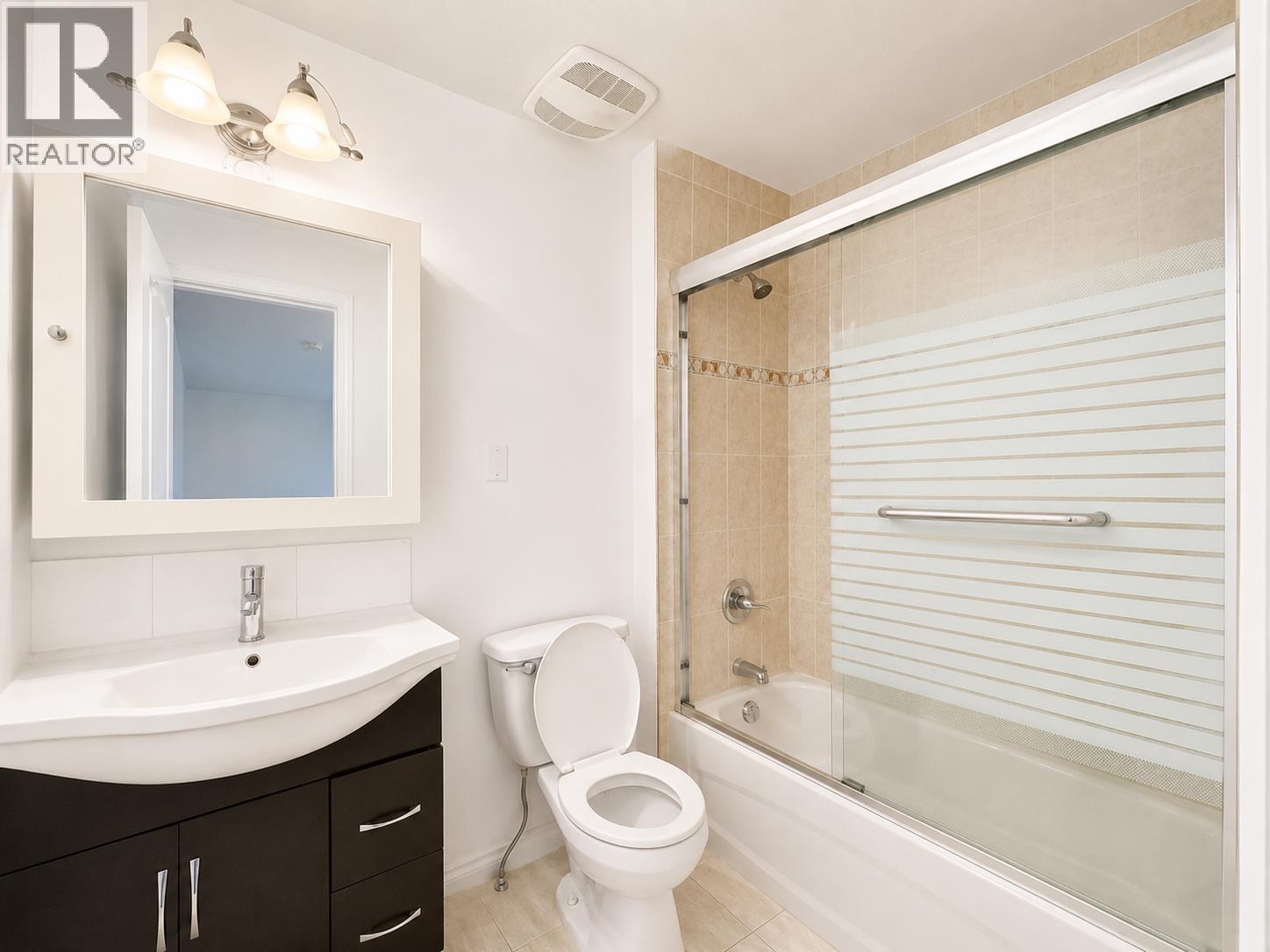 2br 5838 KERR STREET, Vancouver — photo 2