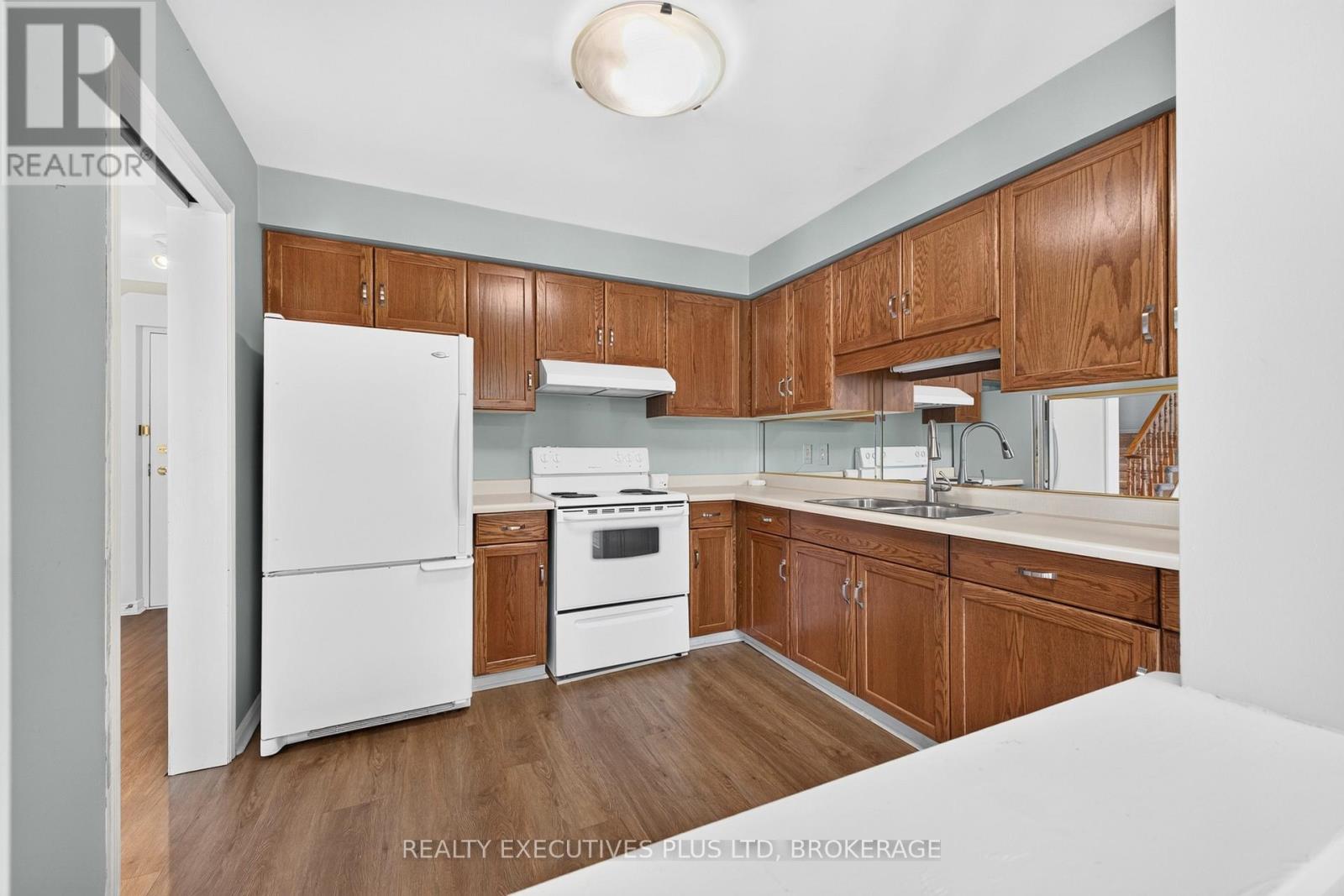 #6 6044 SWAYZE DRIVE - 11