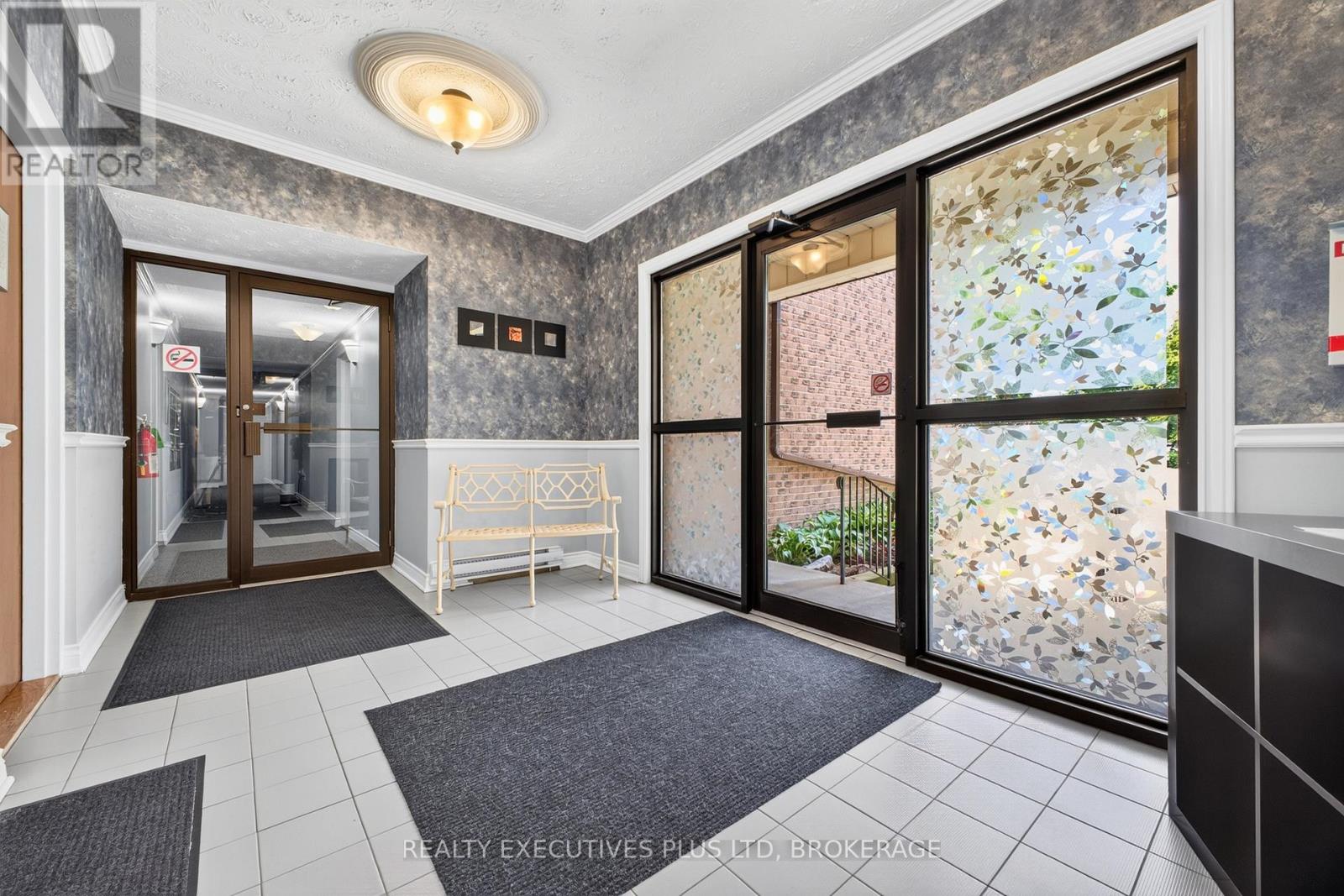 #6 6044 SWAYZE DRIVE - 34