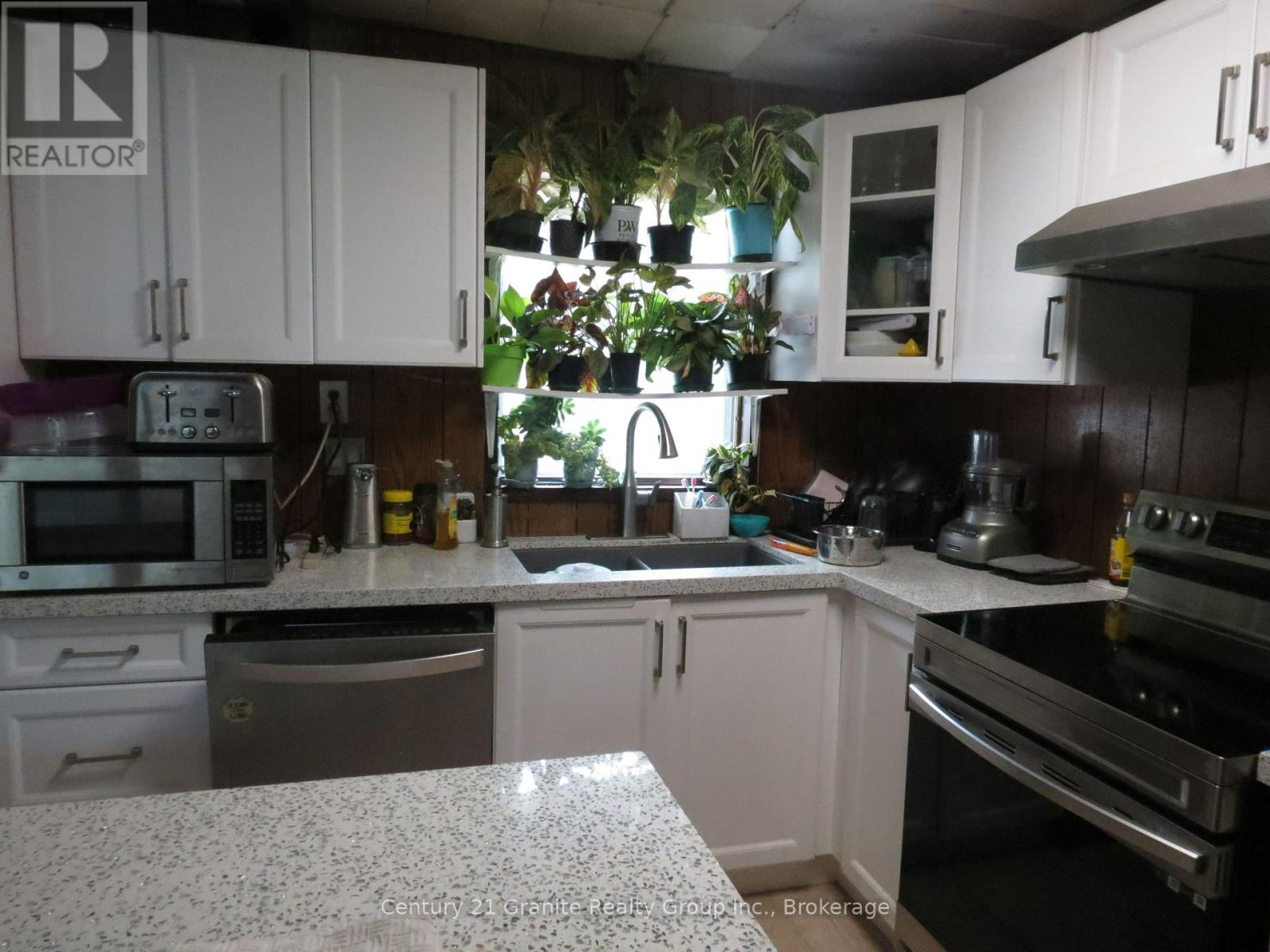 1060 BUTTERCUP DRIVE - 3