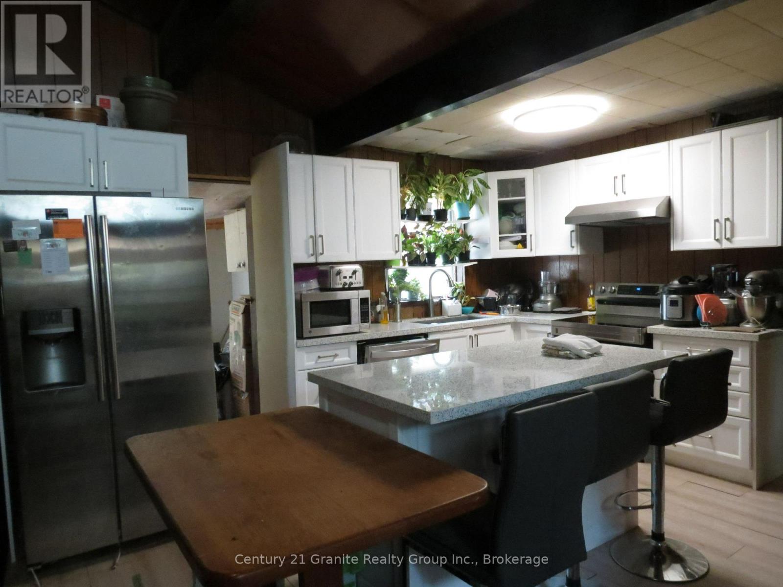 1060 BUTTERCUP DRIVE - 6