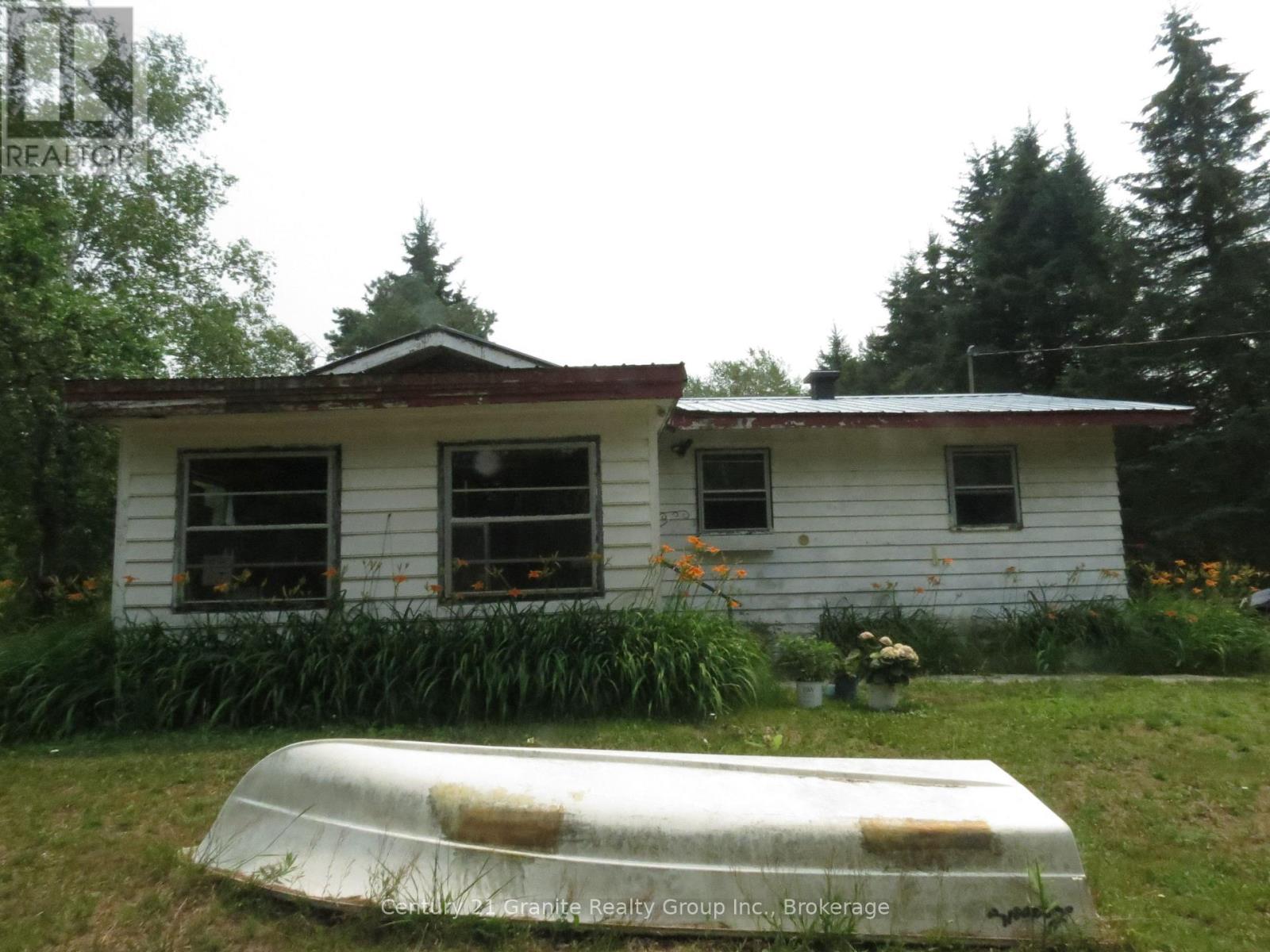 1060 BUTTERCUP DRIVE - 8