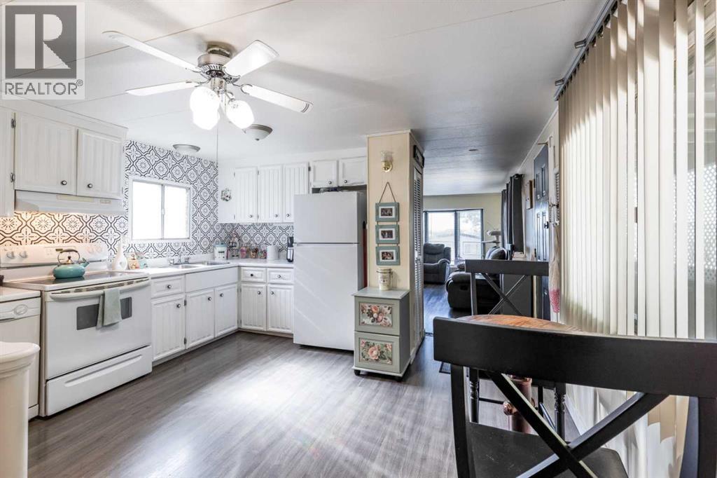 125, 4000 13 Avenue SE - 14