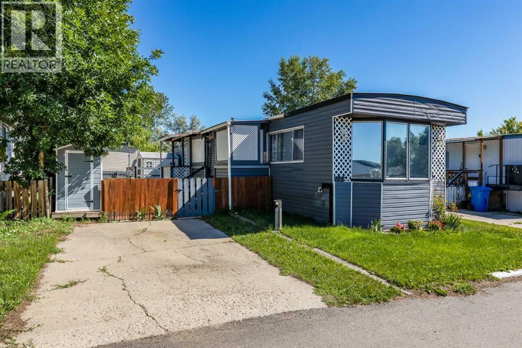 125, 4000 13 Avenue SE - 1