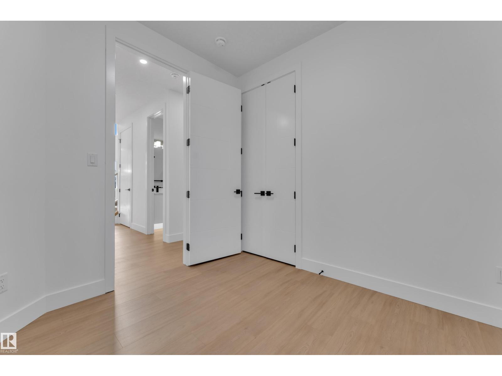 4303 35 ST - 10