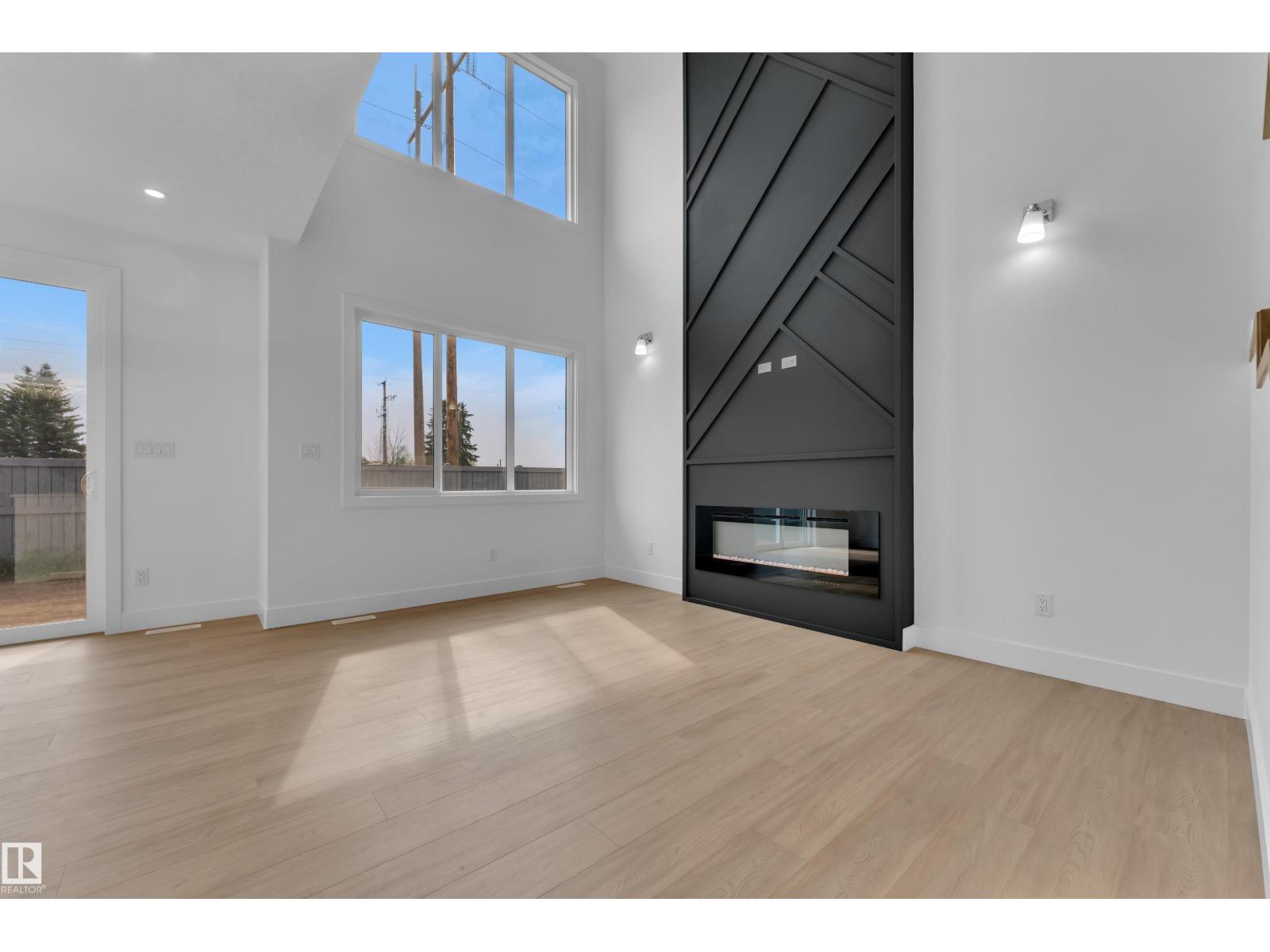 4303 35 ST - 16