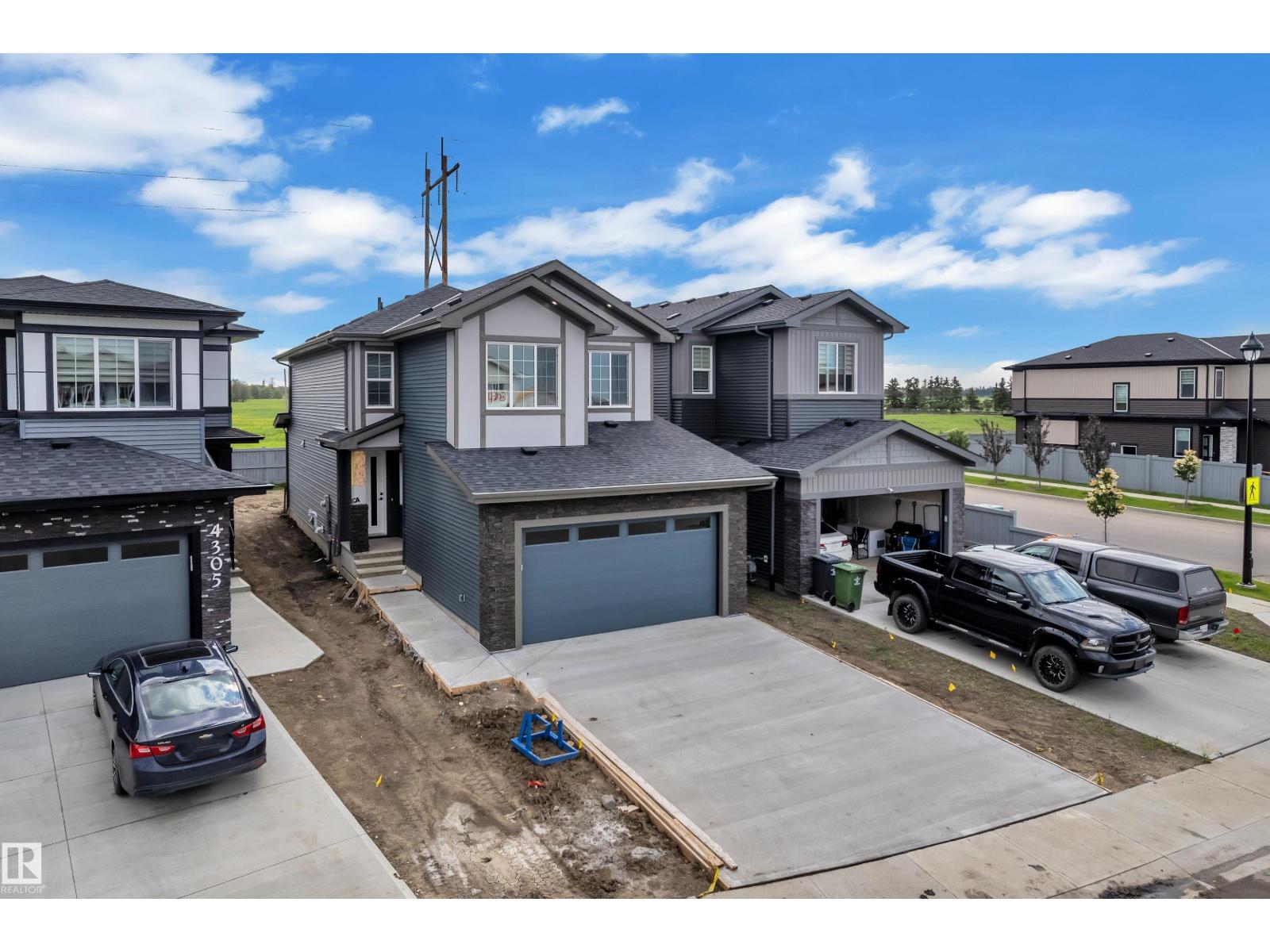 4303 35 ST - 3